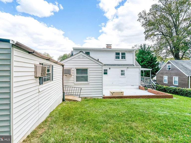 3120 Chepstow Ln — Photo 29