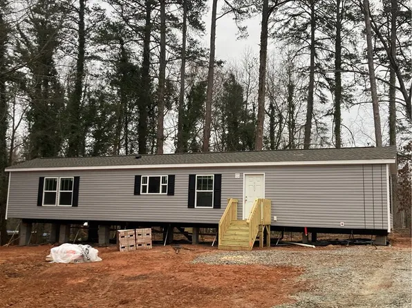 289 N Davis Dr, Fair Play, SC 29643