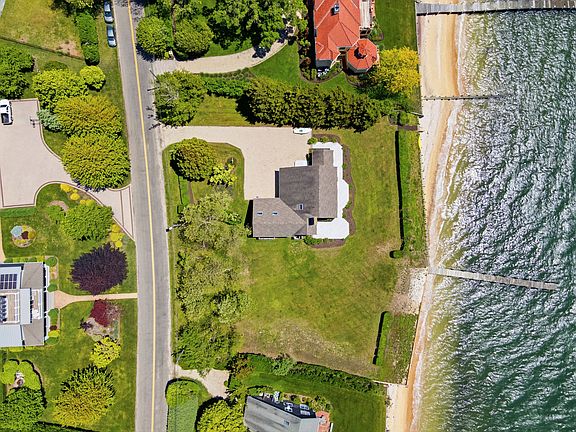 2nd image of 90 Peconic Ave