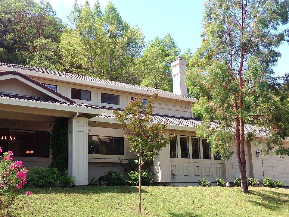 25 Caddy Ct