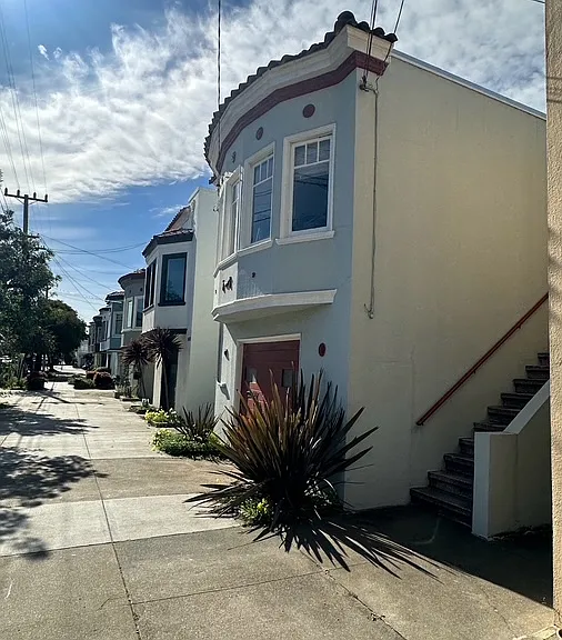 Front of the house, 45th between Judah and Kirkham.