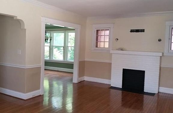 4th image of 816 W Lockwood Ave