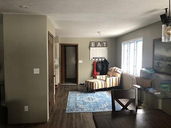 4th image of 5642 Spring Brook Rd