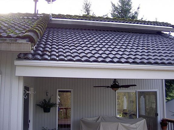 covered summer dining area with new roof