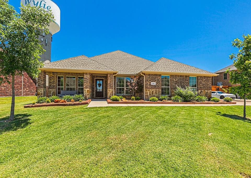 1st image of 718 Lone Star Ct