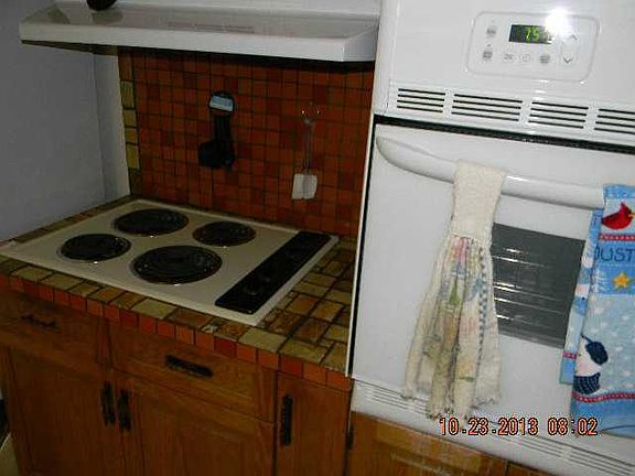 5th image of 2843 Louise Ave