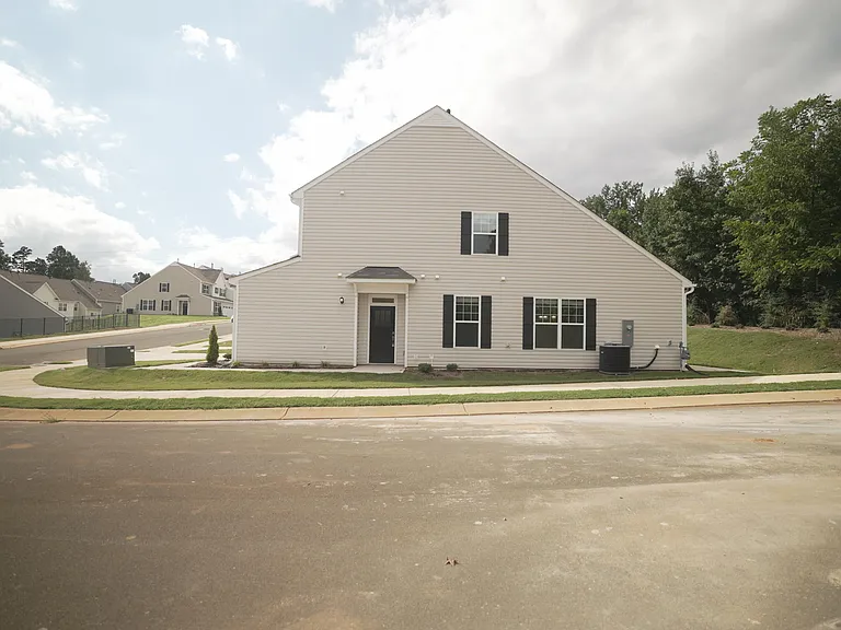 919 Hillman Ln — Photo 57