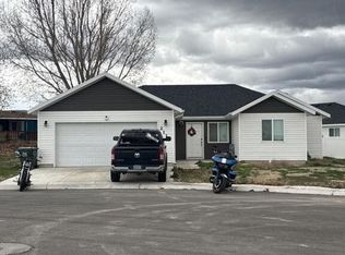 2117 Village Green Cir, Elko, NV 89801