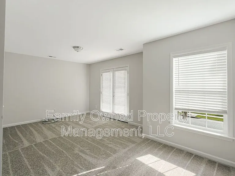 603 Pendleton Dr — Photo 37
