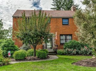 2301 Lambeth Dr, Pittsburgh, PA
