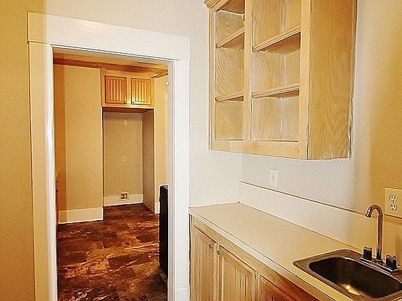 4th image of 510 Kaufman St