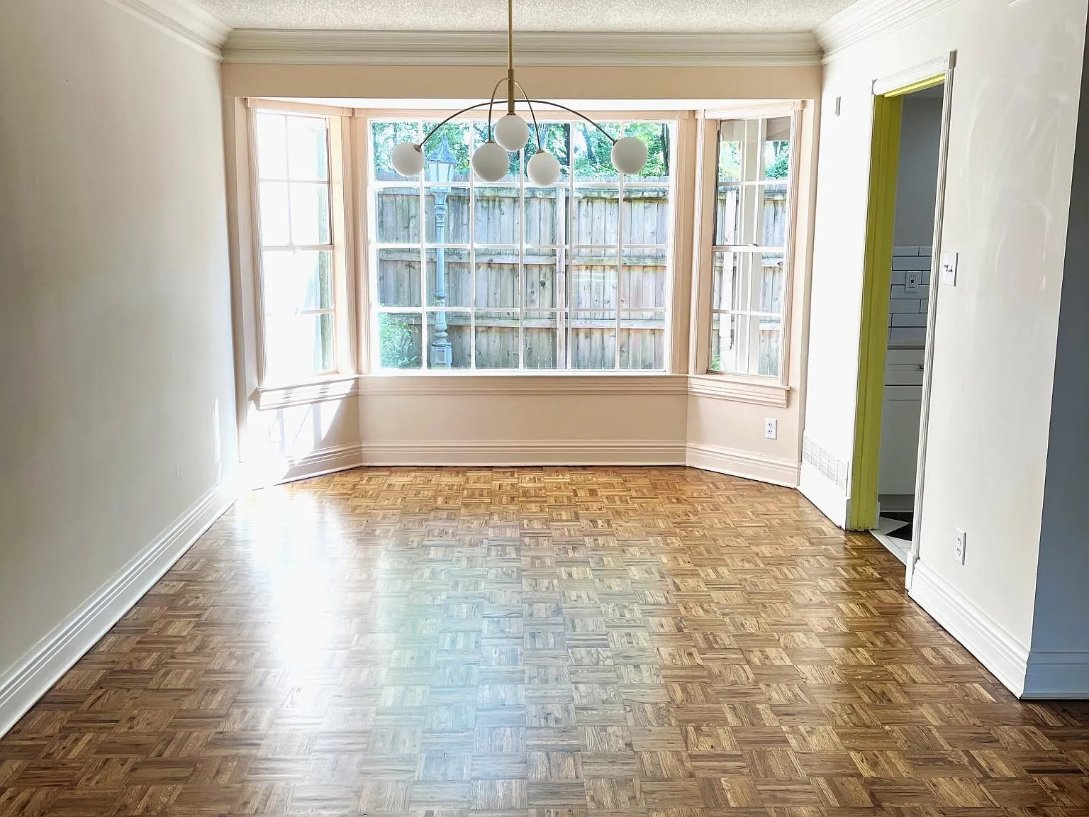 3 bed, 2.5 bath, 1668 sqft, $2,000 — Photo 2