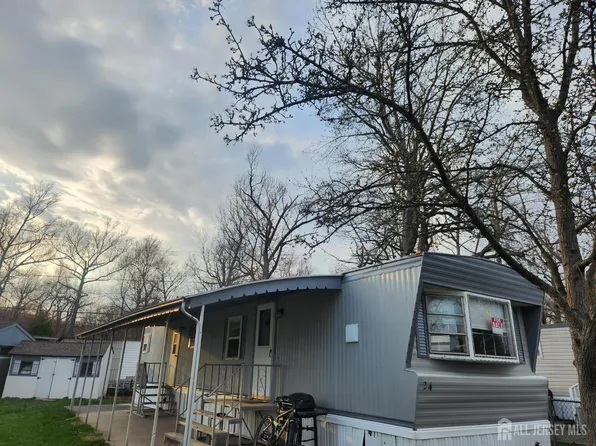 24 Kohl St S, Monmouth Junction, NJ 08852