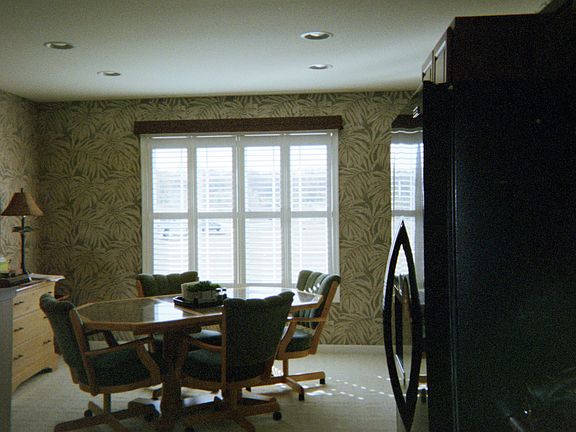 4th image of 64 Southfield Ln
