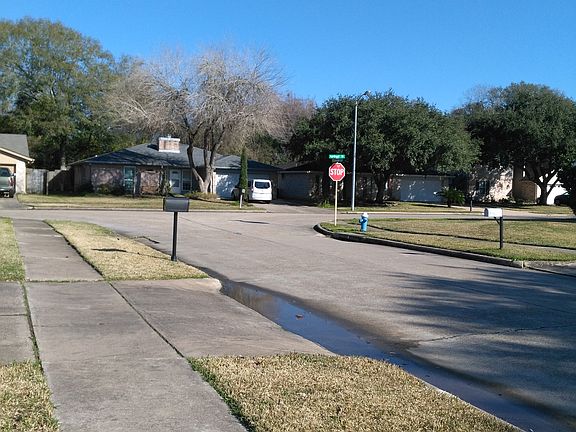 2nd image of 16806 Limeshade Ln