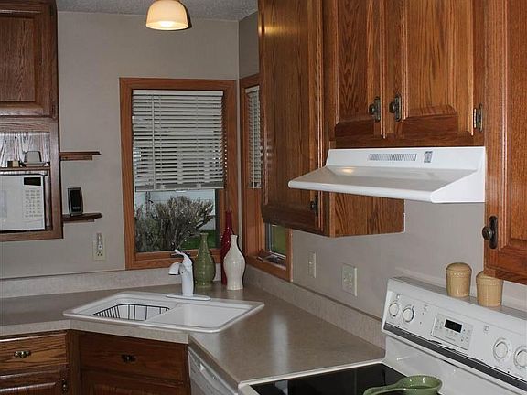 4th image of 108 Mary Lou Ln