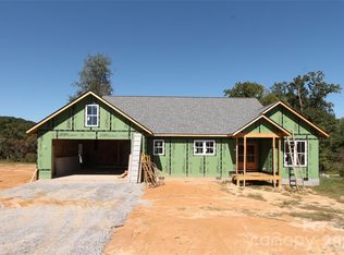 40 Whiskey River Run, Hendersonville, NC 28792