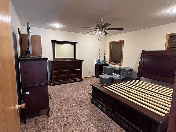 2nd image of 411 Sportsmans Cir
