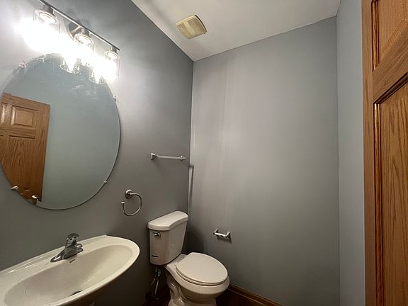 5th image of 363 Chesapeake Ln