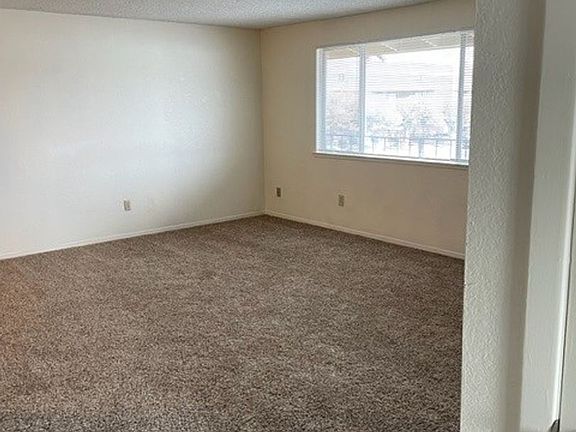 2nd image of 1825 E Long St Unit 5