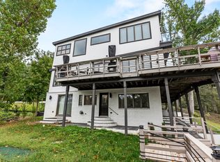 1818 Woods Rd, Annapolis, MD 21401