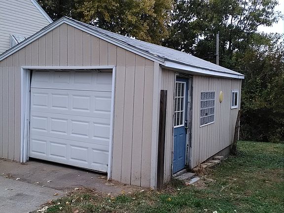 3rd image of 549 S Willow Ave