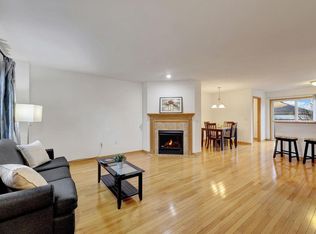 721 Cricket Ln UNIT 3, Madison, WI 53562