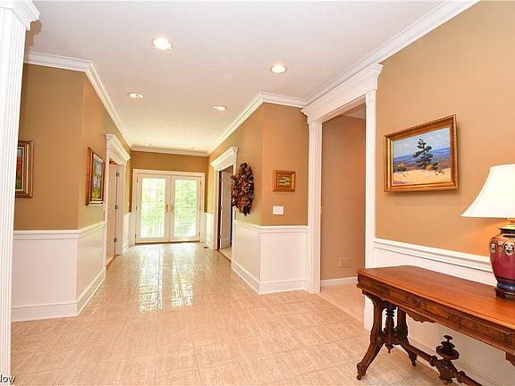 4th image of 7130 Fox Ledges Ln