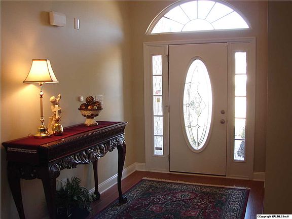 2nd image of 539 Summer Cove Cir NW