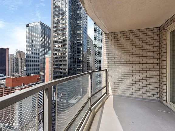 4th image of 159 W 53rd St APT 29C