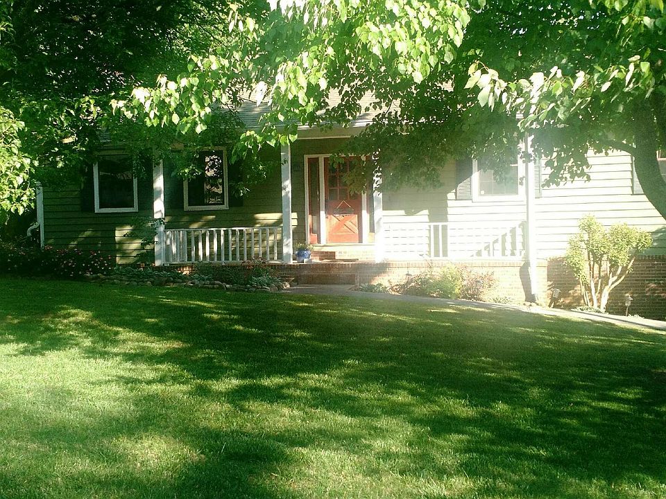 1st image of 1412 Farrington Dr