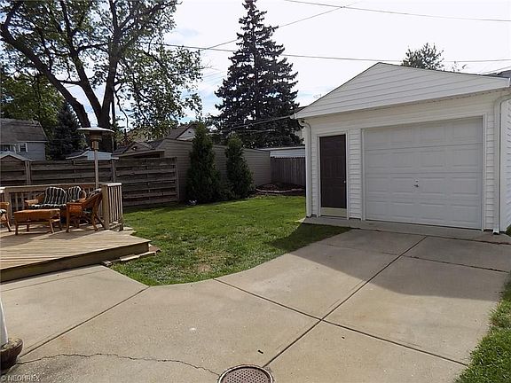 2nd image of 2206 Elbur Ave
