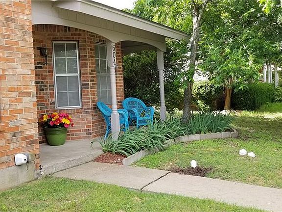 4th image of 604 Hilltop Dr