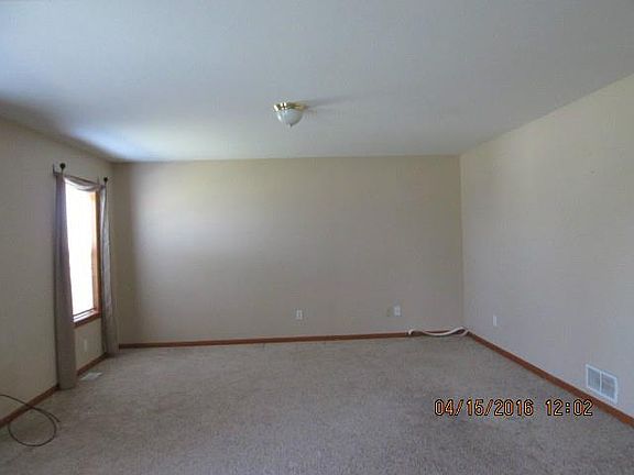 3rd image of 1711 Waterford Dr