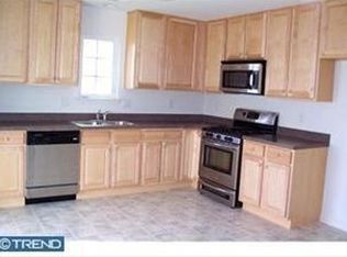 42 Meadowview Dr, Woodstown, NJ 08098