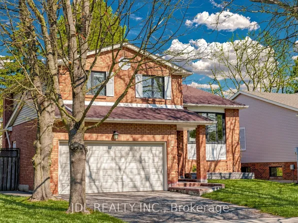 16 Breckonwood Cres, Markham, ON L3T 5E8