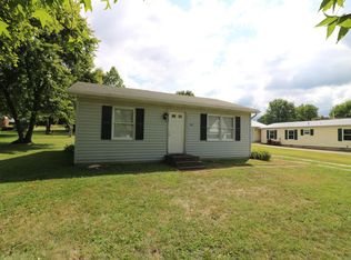 410 S 6th St, Petersburg, IN 47567