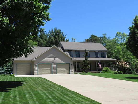 3rd image of 14900 Fairmount Ct