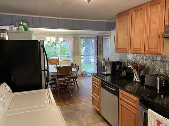 4th image of 85 Run Pond Rd #1