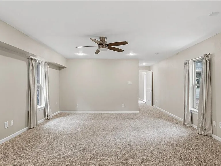 401 N Bailey Ave — Photo 18