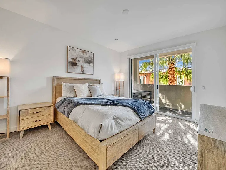 769 Doheny Way — Photo 21