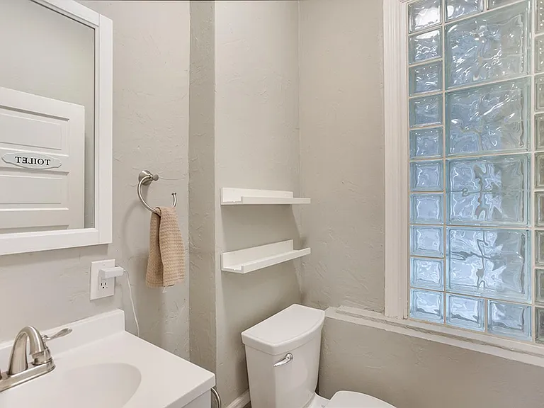 624 E 12th Ave #A — Photo 15