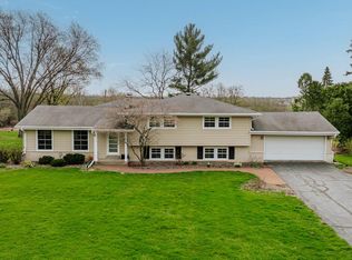 1120 Indianwood Dr, Brookfield, WI 53005