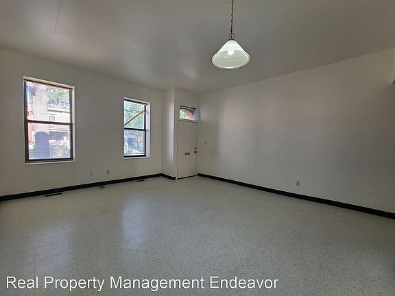 3rd image of 4146 Saint Louis Ave #1