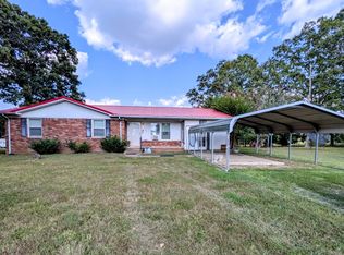 3416 Erin Rd, Mc Ewen, TN 37101