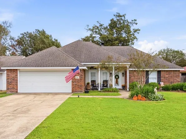 4841 Riverridge Dr, Lake Charles, LA 70605