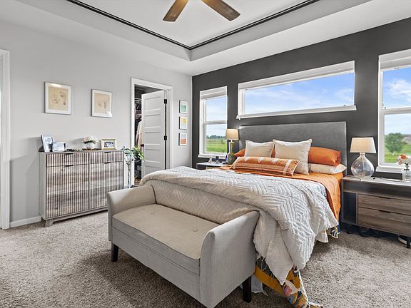 4th image of 734 Alder Way