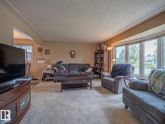 3rd image of 16706 80th Ave NW
