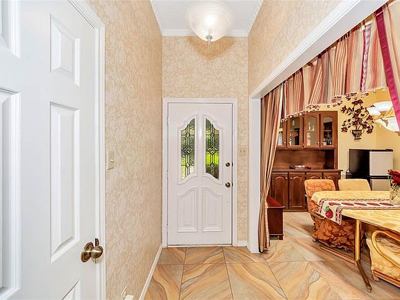 4th image of 3318 Summerfield Dr