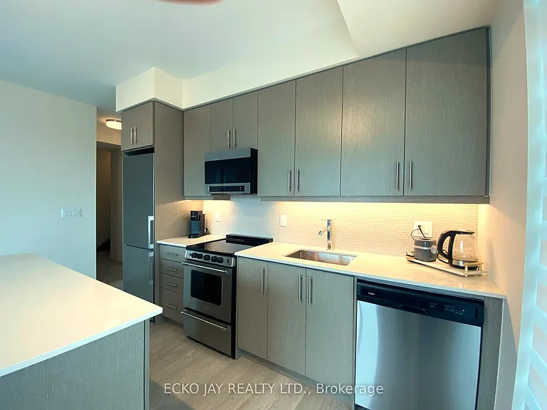 212 King William St #903 — Photo 6